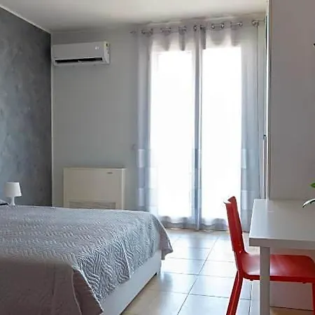 Mediterraneo Nocleg ze śniadaniem